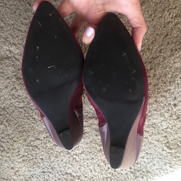 Like New - Shoemint Candy Wedge Bootie in Wine - Picture 4 of 7